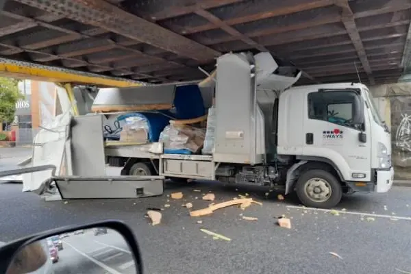 Food Truck taking break from orders