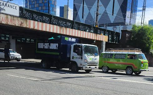 Junk Jamboree Jolt: The 1800 Got Junk & Mystery Machine Montague Mix-up